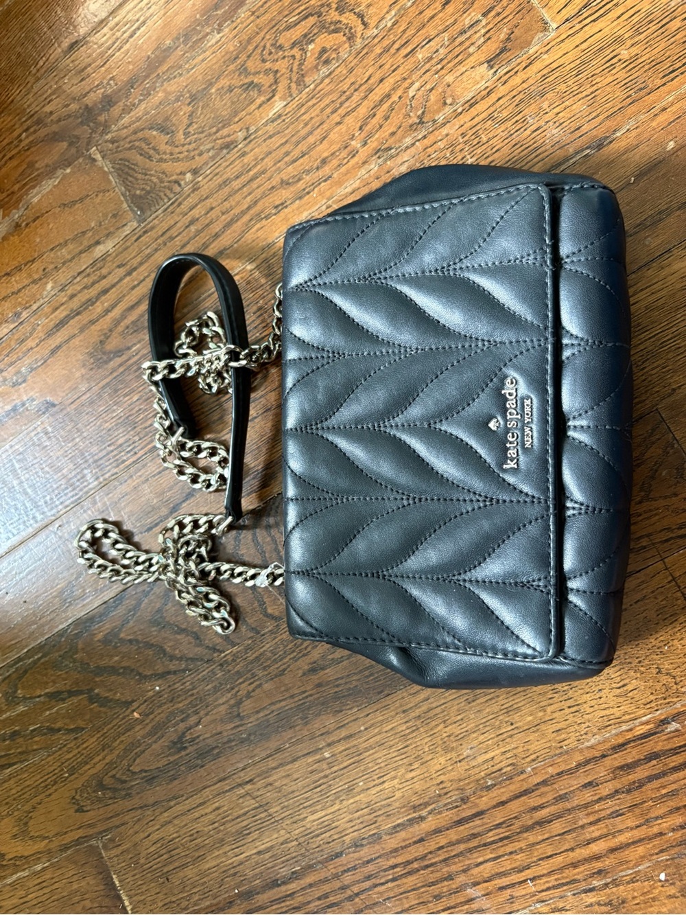 kate spade Briar Lane quilted mini Emelyn bag. leather with silver chain - Picture 5 of 5